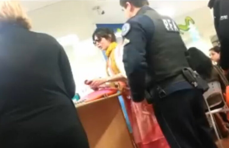 Imagen de D&iacute;a de furia: Se pele&oacute; con los empleados y destruy&oacute; un local