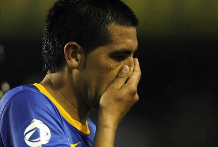 Imagen de Confirmado: se desgarró Riquelme y no jugará hasta el año que viene