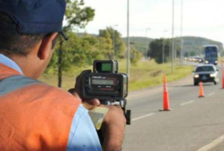 La provincia salió a defender los equipos de radares ubicados en la autopista a Santa Fe.