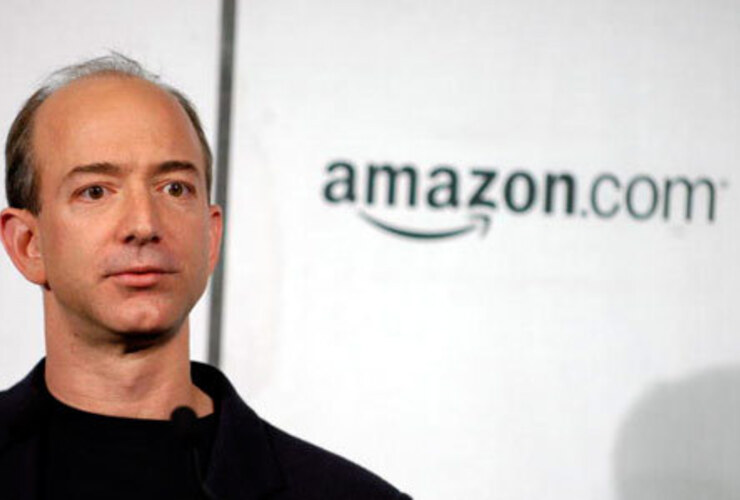 El CEO de Amazon, Jeff Bezos, dijo que los drones pueden manejar productos de menos de 2.3 kilogramos de peso.