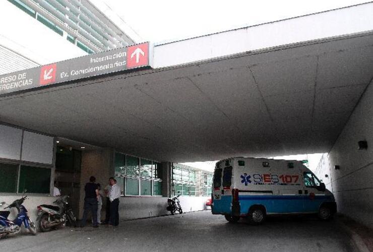 El joven Fernández es atendido en el Hospital Clemente Alvarez. Foto: Archivo La Capital