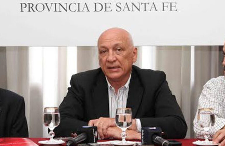 Imagen de La provincia anunci&oacute; $1500 para polic&iacute;as y un plan especial de seguridad