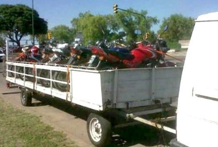 Imagen de Fuerte operativo: 57 motos autos particulares y taxis al corralón