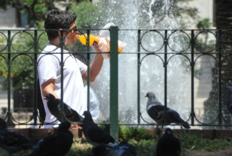 Imagen de El calor sigue y continúa el alerta naranja