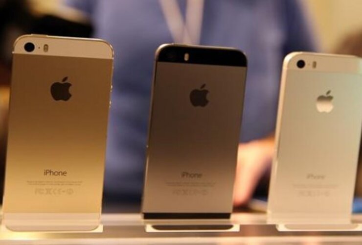 Imagen de El iPhone 5 ya se puede comprar en la Argentina a $13.299