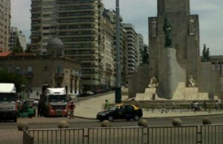 Imagen de Del autódromo al Monumento, el Dakar ya se siente en Rosario