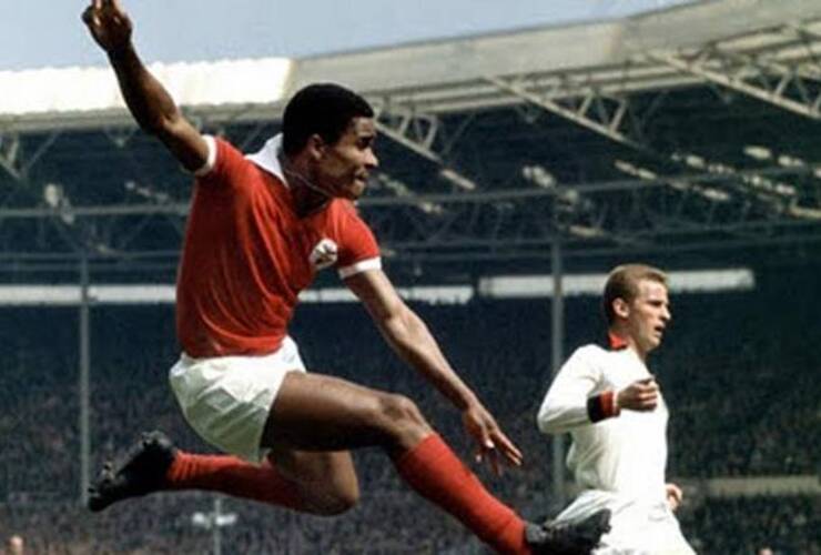 Imagen de Murió Eusebio, una gloria del fútbol mundial