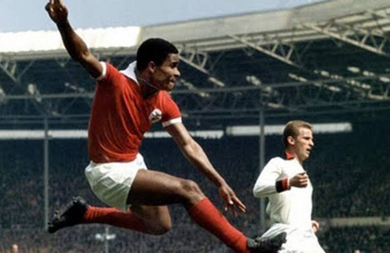 Imagen de Murió Eusebio, una gloria del fútbol mundial