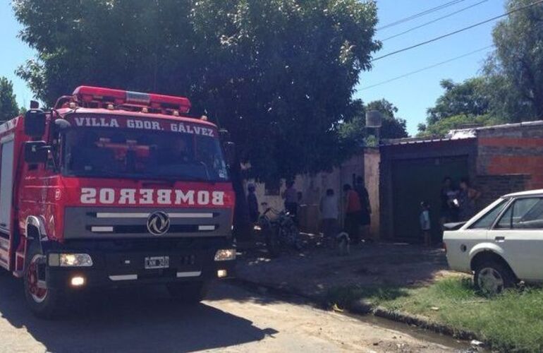 Una vivienda ubicada en calle Cte Espora al 300 se prendió fuego y la familia pide ayuda