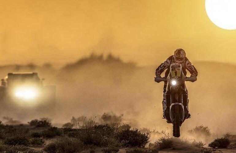 Imagen de El Dakar parte hacia San Juan y las motos encaran la primera maratón