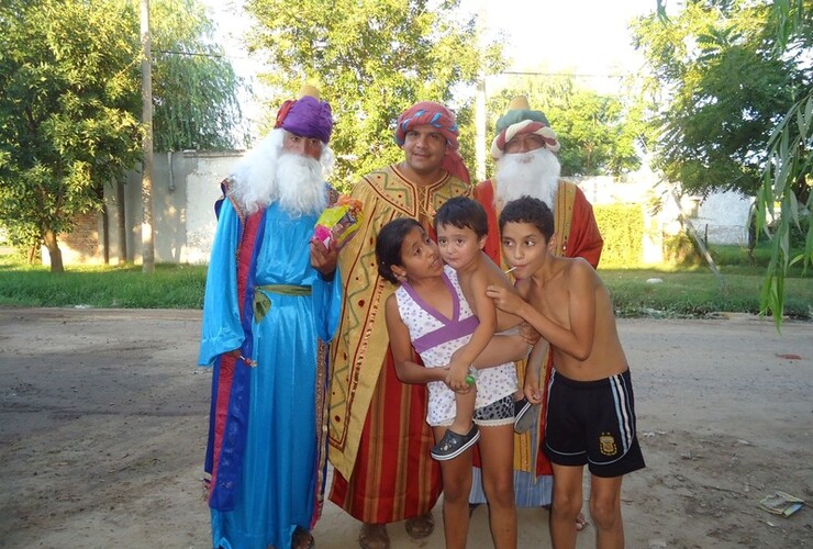 Imagen de Los Reyes Magos visitaron los Barrios San Francisco y Virgen del Luján