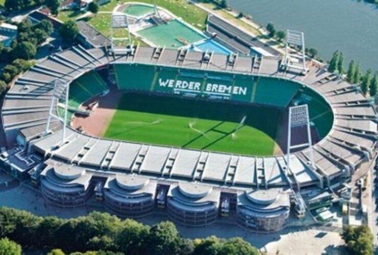 Imagen de Un OVNI sobrevoló el estadio del Werder Bremen