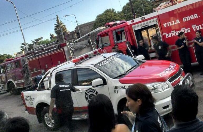 Imagen de Bomberos Voluntarios de Pueblo Esther suman una unidad para incendio de pastizales