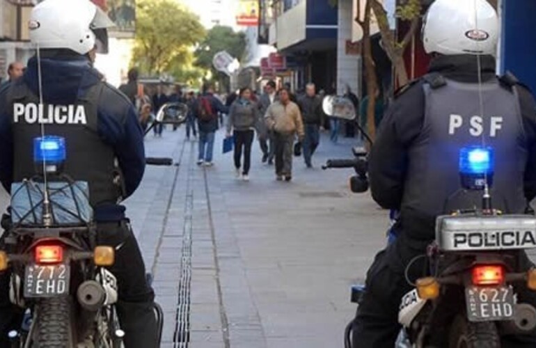 Imagen de La Provincia abonar&aacute; los dos mil pesos adicionales a la Polic&iacute;a