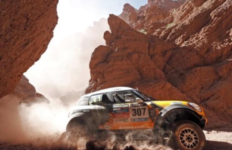 Orly fue sancionado por embestir a la moto del colombiano Juan Sebastián Toro en la 6ª etapa corrida entre las provincias de Tucumán y Salta. Orly fue sancionado por embestir a la moto del colombiano Juan Sebastián Toro en la 6ª etapa corrida entre las provincias de Tucumán y Salta.