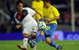 Newell's debuta en la Copa de Oro en Mar del Plata ante Independiente, que eligió vestir de amarillo.