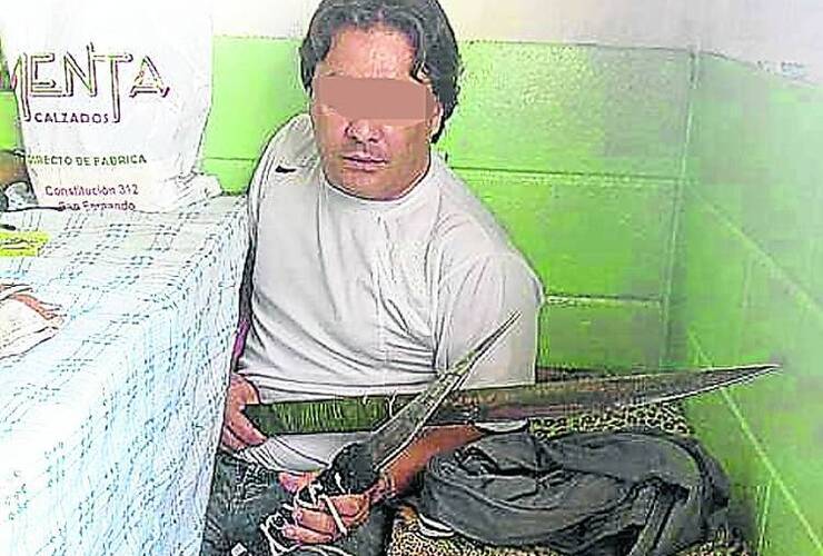 Las fotos están en un página que se atribuye a suboficiales penitenciarios bonaerenses. Allí difunden reclamos y consignas gremiales.