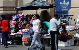 Imagen de Operativo policial para desalojar puestos en el barrio de Once