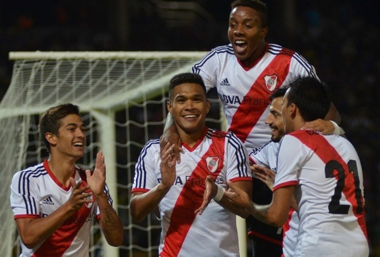 Imagen de River madrugó a Boca y se quedó con el segundo Superclásico del verano en Córdoba