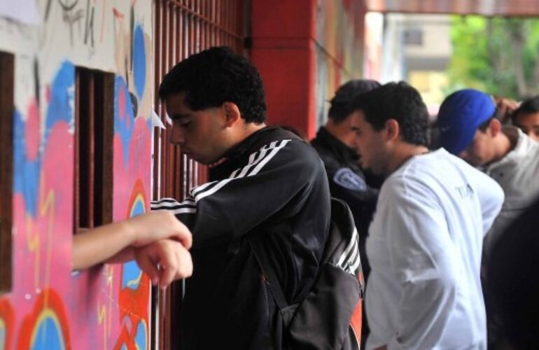 Imagen de Comenzó la venta de entradas para el Superclásico en Mendoza