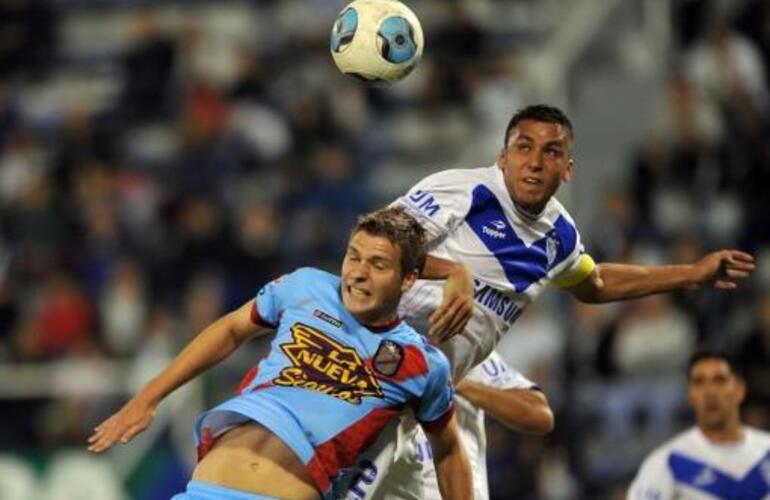 Imagen de Fútbol: Vélez le ganó a Arsenal en San Luis y se quedó con la Supercopa Argentina