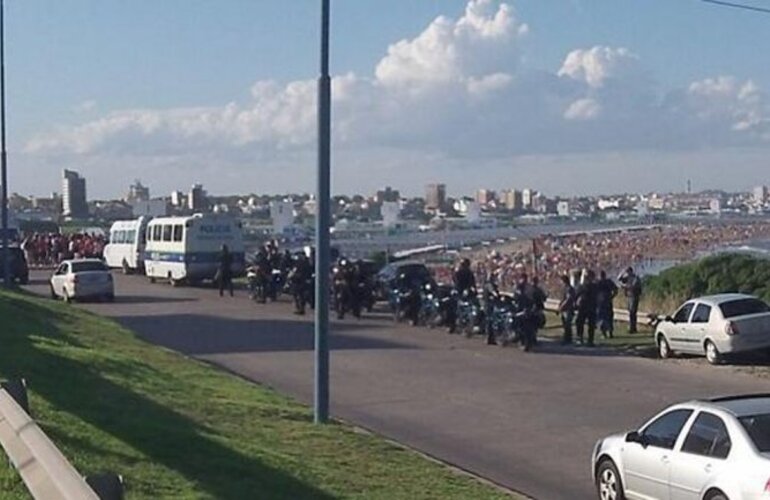 Imagen de Mar del Plata: M&aacute;s de 20 detenidos en la previa del cl&aacute;sico platense