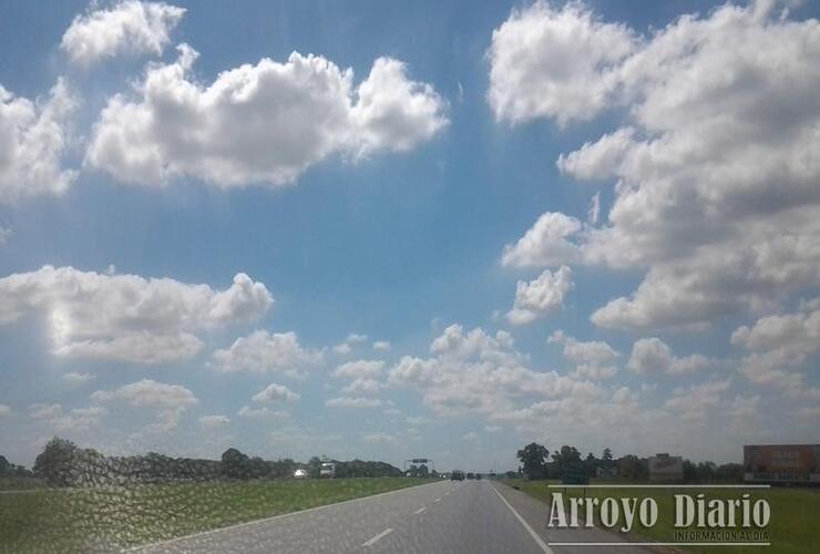 Imagen de El Tiempo: húmedo, caluroso y con amenaza latente