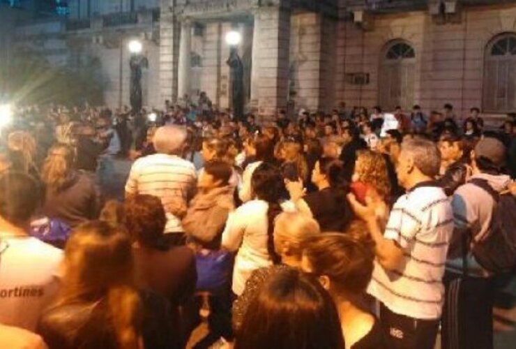 Imagen de Luján: tensión en marcha de vecinos por el crimen de un joven de 22 años en un robo