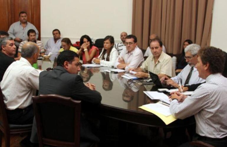 Las partes se reunieron dos veces y no llegaron a un acuerdo. El miércoles vuelven a verse en Santa Fe. Las partes se reunieron dos veces y no llegaron a un acuerdo. El miércoles vuelven a verse en Santa Fe.