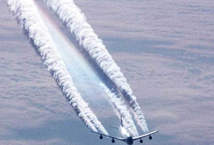 Foto: Chemtrails dejadas por un avión / greatdreams.com