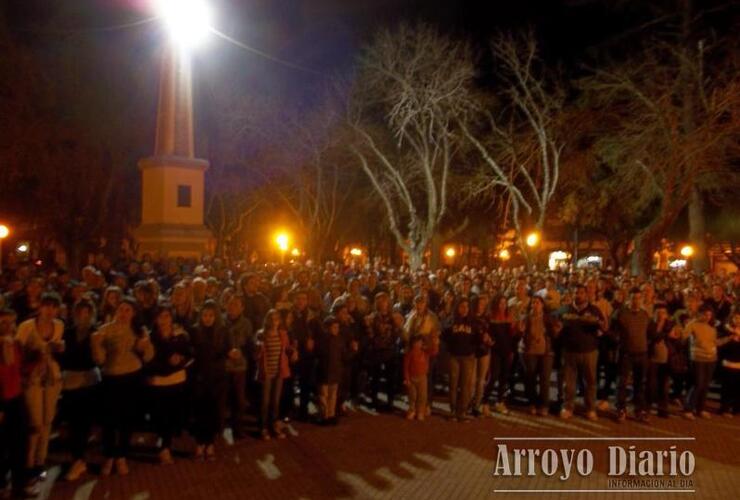 El 29 de agosto de 2012, la ciudad se movilizó para pedir más seguridad en la ciudad. Fue una marcha multitudinaria para Arroyo Seco, que marcó un hito en la historia de esta localidad. Foto: Archivo AD