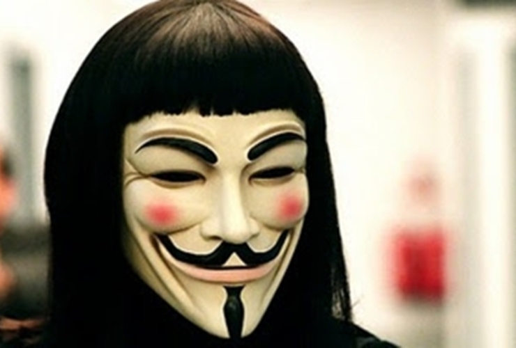 Imagen de En Funes robaban con la máscara de Anonymous