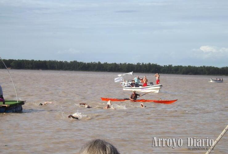 Imagen de Los tiburones volvieron a desafiar al Paraná