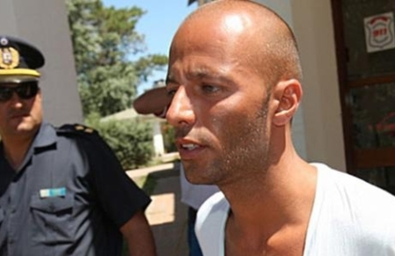 El hermano del relacionista p&uacute;blico Gabriel Alvarez (foto) fue detenido, junto a dos ciudadanos espa&ntilde;oles.