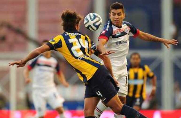 &Aacute;ngel Correa, despu&eacute;s de una participaci&oacute;n floja, fue clave en el segundo gol. Foto: Ahora Deportes