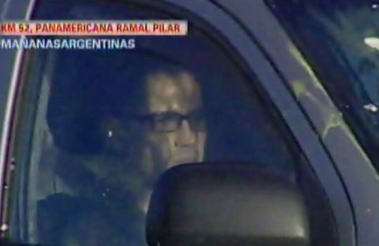 Imagen de Le arrojaron huevos a García Aliverti y se suspendió la reconstrucción
