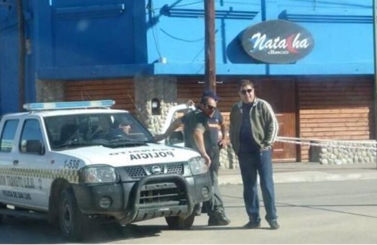 Imagen de En San Luis un polic&iacute;a entr&oacute; a los tiros en un boliche y mat&oacute; a tres personas