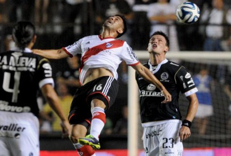 Imagen de River se durmió y All Boys se llevó un partido vibrante