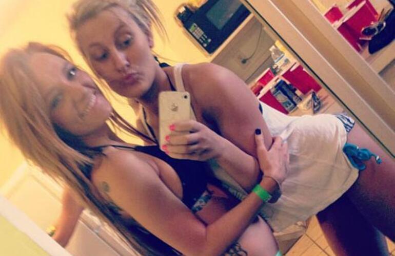 Hoy la comunicaci&oacute;n sexual sucede trav&eacute;s del tel&eacute;fono m&oacute;vil.