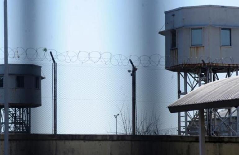 El esc&aacute;ndalo de las escuchas telef&oacute;nicas desemboc&oacute; en una sanci&oacute;n al jefe de la Alcaid&iacute;a de Jefatura.