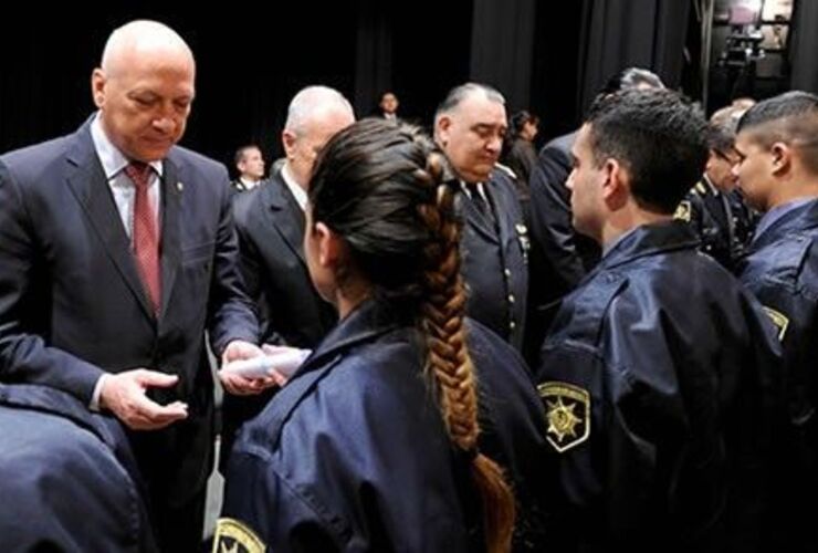 Imagen de Cadetes y policías retirados para controlar la inseguridad