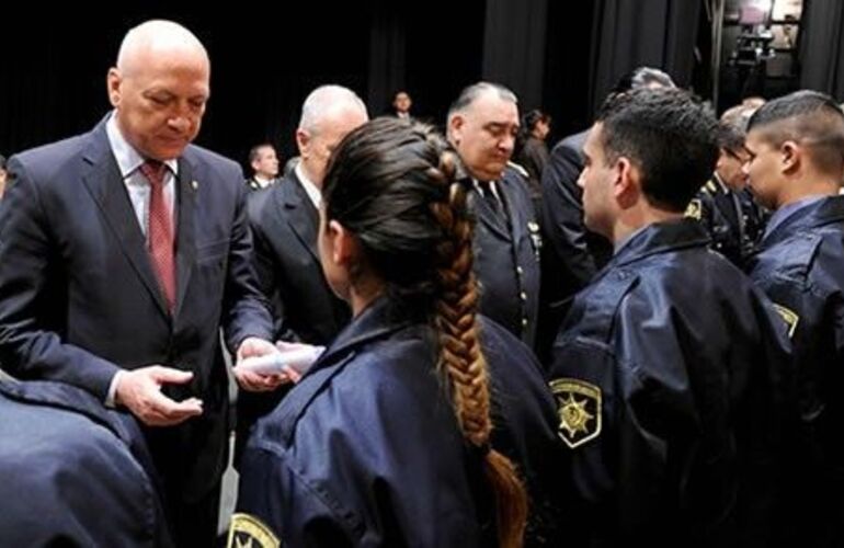 Imagen de Cadetes y policías retirados para controlar la inseguridad