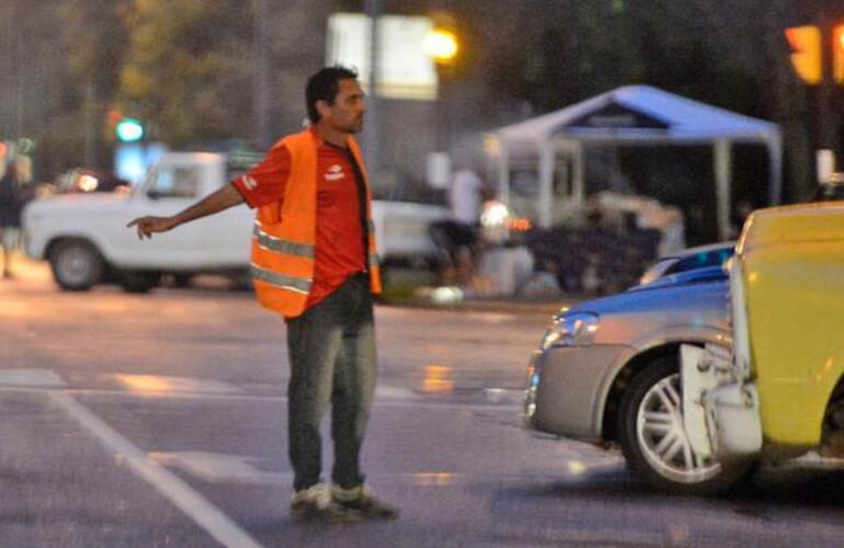 Repudio. La prohibición de los cuidacoches no cosecha adhesiones en el municipio ni en las bancas del Concejo. (foto: Héctor Rio)