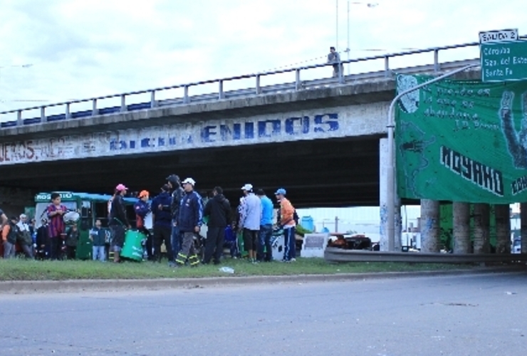 Los cortes complican la circulación de vehículos.