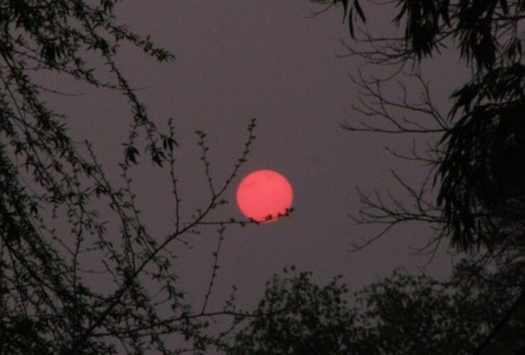 Imagen de En imágenes: La #LunaRoja en todo el mundo