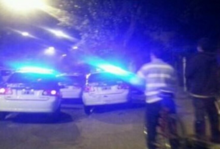 Imagen de Rosario: El crimen de una joven desató la furia de los vecinos