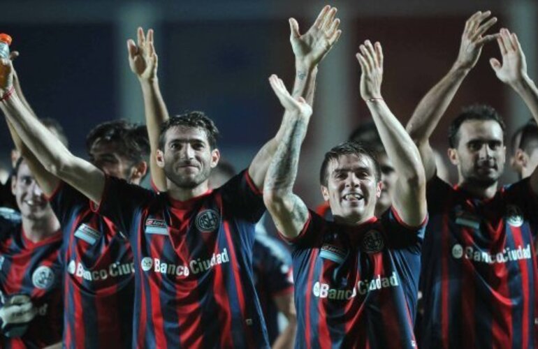 Imagen de San Lorenzo recibe a Gremio en el arranque de la fase final de la Copa Libertadores