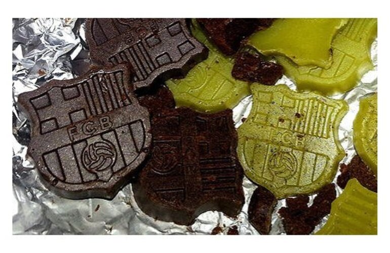 Imagen de Traficaban marihuana en bombones con forma del escudo del Bar&ccedil;a