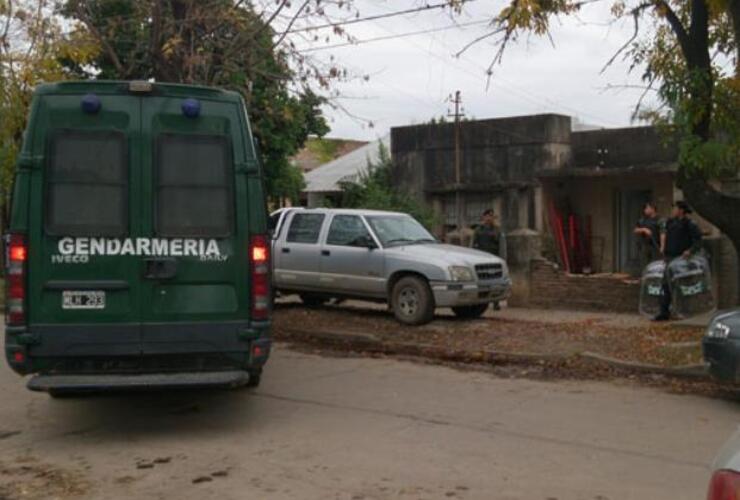 Imagen de Detuvieron en Pérez al líder de una banda narco y secuestraron estupefacientes en un amplio operativo