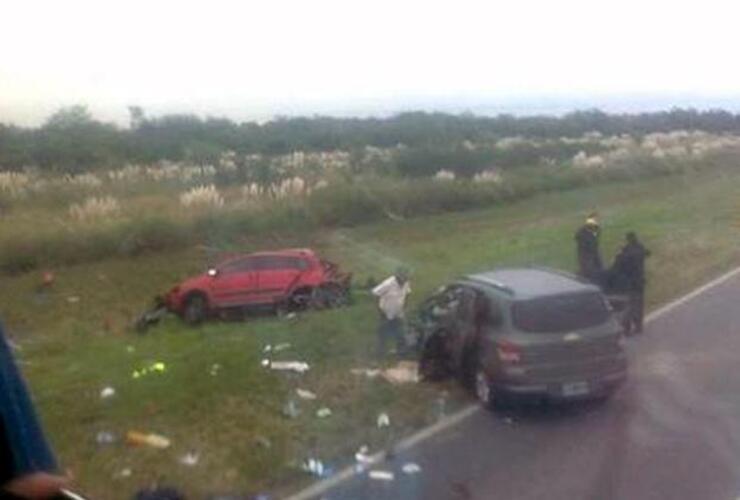 Imagen de Siete muertos en la ruta 34 por un choque frontal entre dos autos en el noroeste de la provincia